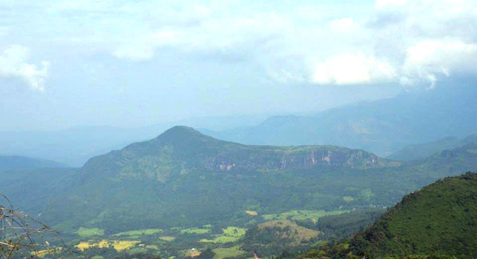 Description: http://livewithyoga.com/wp-content/uploads/2022/01/Sri-Lanka-Knuckles-Trekking.jpg